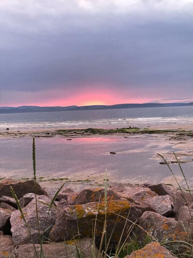 Ceol Na Mara Cottage By The Sea Nairn Esterno foto